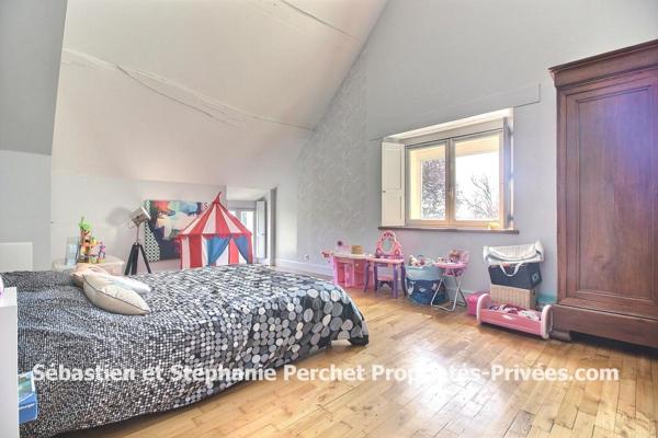 Ancien relais de poste de 236m2 sur un terrain de 1257 m2