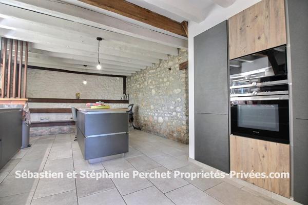 Ancien relais de poste de 236m2 sur un terrain de 1257 m2