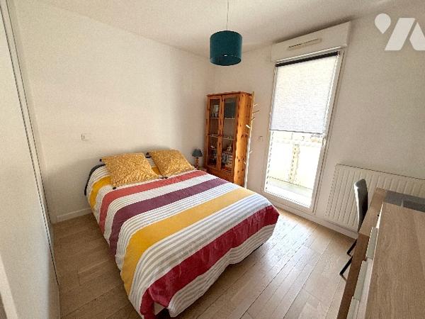 LA GARE A PIED, COMMERCES AU PIED DE L’IMMEUBLE
BEAU 3 PIECES 70.86m² VUE DEGAGEE – PLEIN SUD