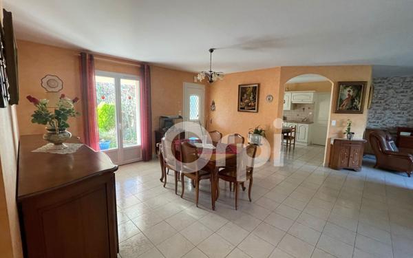 Maison à vendre    4 pièces • 2 587 m2 Saillat-sur-Vienne