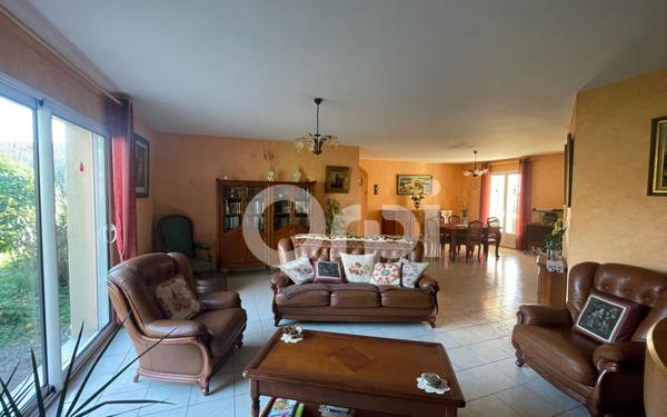 Maison à vendre    4 pièces • 2 587 m2 Saillat-sur-Vienne