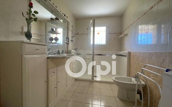 Maison à vendre    4 pièces • 2 587 m2 Saillat-sur-Vienne