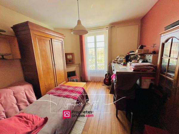 Maison de maître 170m2 Boissy le Chatel 1045m2 de terrain