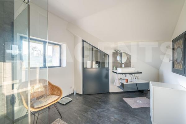 Magnifique Corps de Ferme, entièrement rénové !