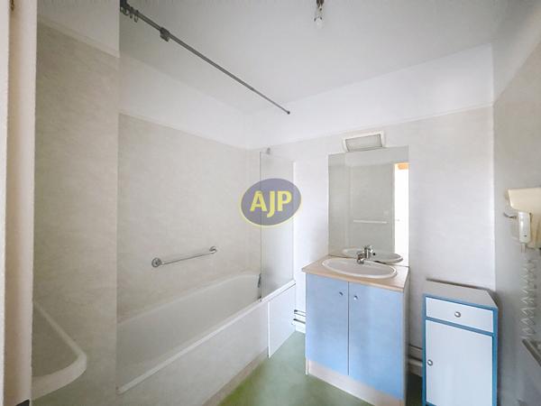 Location appartement Rochefort : 620 € - AJP Immobilier Rochefort