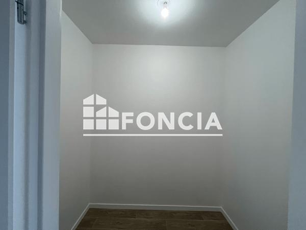 Location Appartement 3 pièces 65.87 m² - Laval 53000