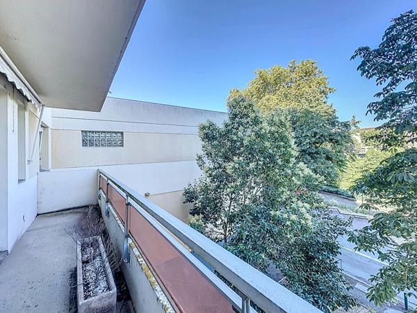 A vendre Local commercial Auch 3 pieces 121 m2 a Auch basse ville