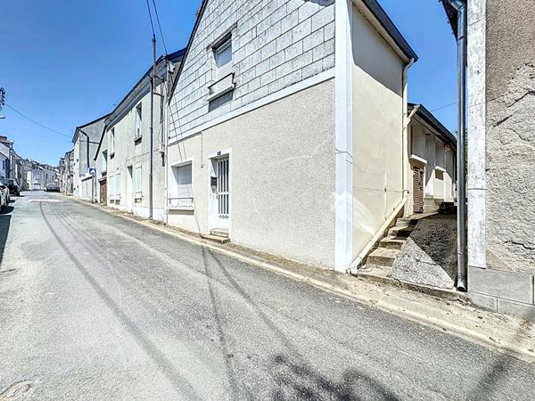 A vendre - Maison de 62m2, une chambre, a renover a Chateauneuf Sur Sarthe