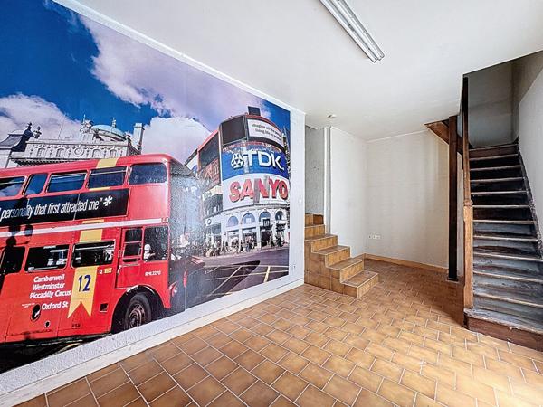 A vendre - Maison de 62m2, une chambre, a renover a Chateauneuf Sur Sarthe