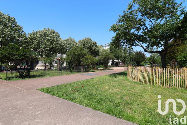 Appartement à vendre 3 pièces 43 m² La-Plaine-Saint-Denis