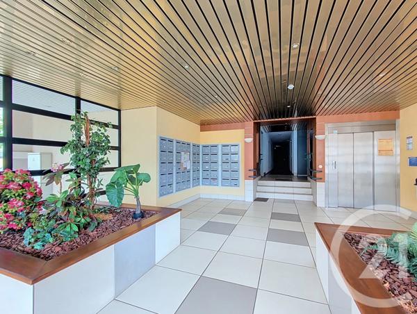 Appartement F3 à vendre  3 pièces - 64,85 m 2   MONTIGNY LES METZ  - 57