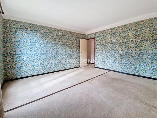 Maison à vendre avec fort potentiel à Villeneuve-la-Rivière