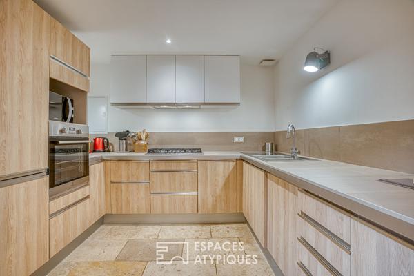 Hameau Périgourdin au coeur de 12 hectares avec deux sources naturelles