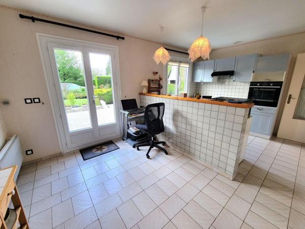 Propriété avec piscine couverte, salle de réception et 3 369 m² de terrain ? À seulement 10 minutes de Châteaudun