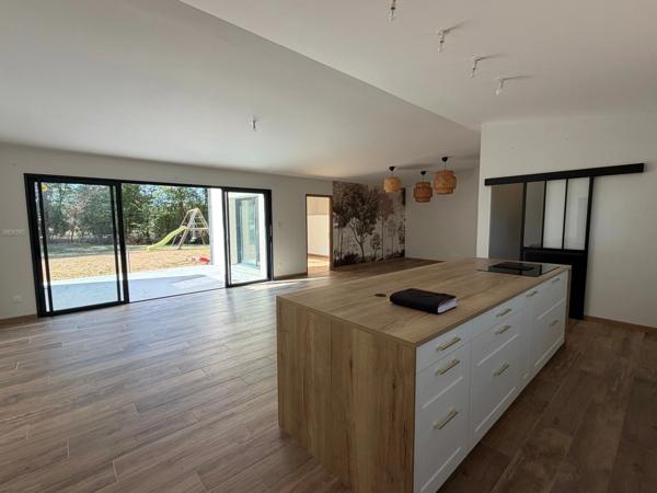 AIZENAY (85)- CALME ABSOLU - VILLA CONTEMPORAINE 2024 GRAND CONFORT 4 CHAMBRES AVEC GARAGE SUR 783 M²