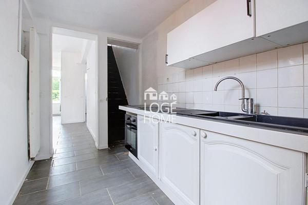 Maison 3 chambres + bureau avec cour exposé sud-ouest & beau potentiel
