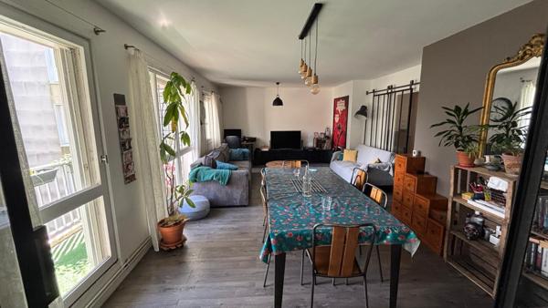 Appartement familial 5 pièces avec stationnement et 4 chambres