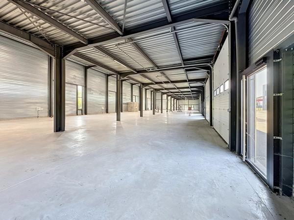 Location                                                      Local commercial
                        
                                         288 m2                     à Bourgoin-Jallieu