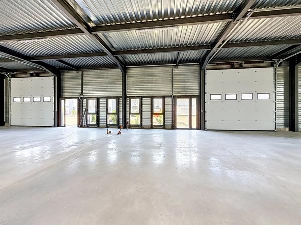Location                                                      Local commercial
                        
                                         288 m2                     à Bourgoin-Jallieu