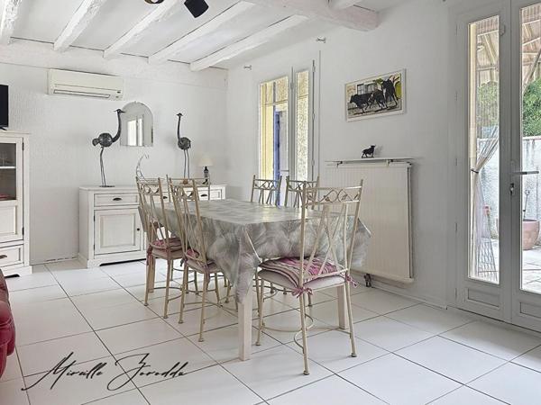 Maison   5 pièces 90 m² avec piscine et garage