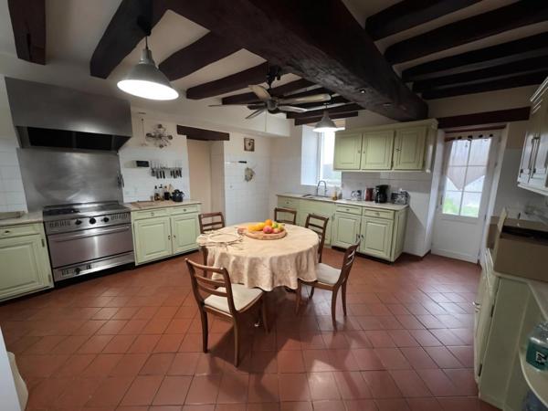 À Vendre : Corps de ferme avec potentiel locatif au Petit-Pressigny