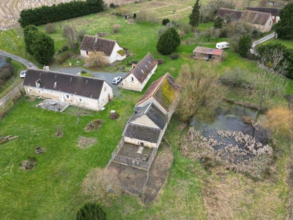 À Vendre : Corps de ferme avec potentiel locatif au Petit-Pressigny