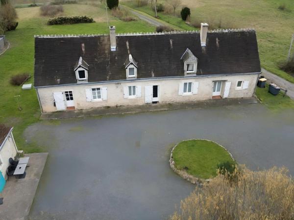 À Vendre : Corps de ferme avec potentiel locatif au Petit-Pressigny