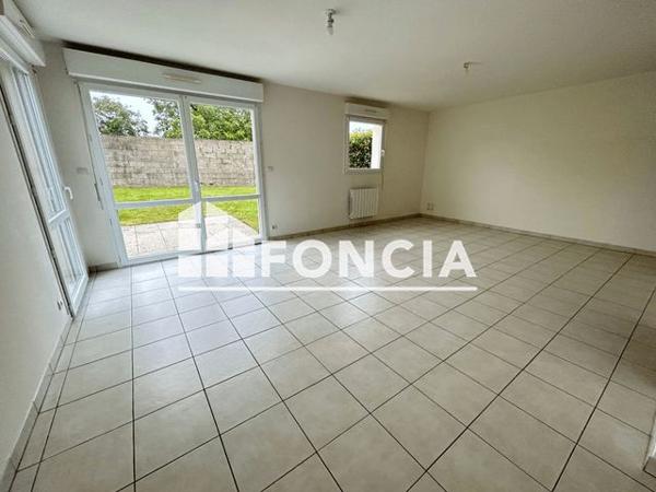 Location Appartement 3 pièces 71 m² - ROUTE DE LANDAUL Pluvigner 56330