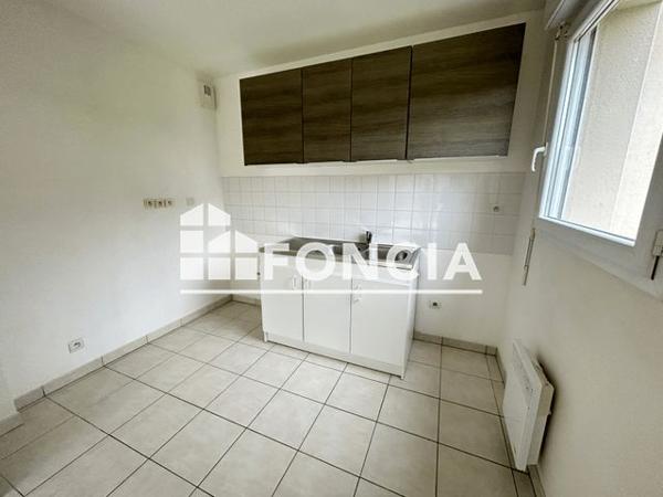 Location Appartement 3 pièces 71 m² - ROUTE DE LANDAUL Pluvigner 56330