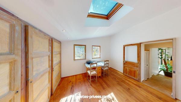 Cotignac - Maison individuelle 4 pièces, 100 m² sur 2,3 hectares avec piscine