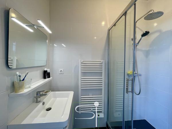 Appartement
                                                                                                                                                                                                                                                                                                                        2 pièce(s)                                                                                                                                                                                                          1 chambre(s)                                                                                                                                                                                                          52  m²