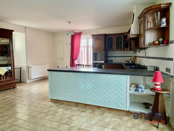 MAISON 4 CHAMBRES A RAFRAICHIR GARAGE JARDIN
