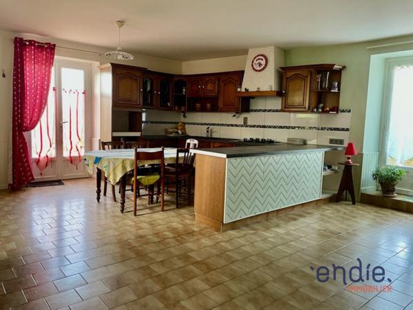 MAISON 4 CHAMBRES A RAFRAICHIR GARAGE JARDIN