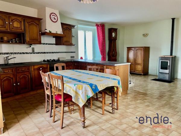 MAISON 4 CHAMBRES A RAFRAICHIR GARAGE JARDIN