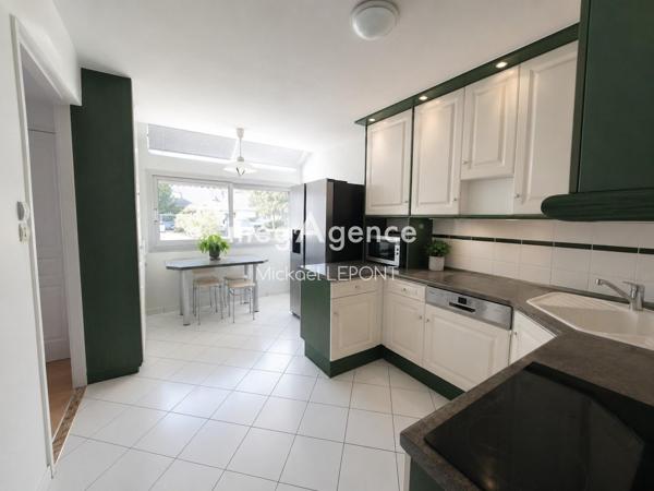 Maison à SAINT-BERTHEVIN, 53940 - 5 pièces 104m²