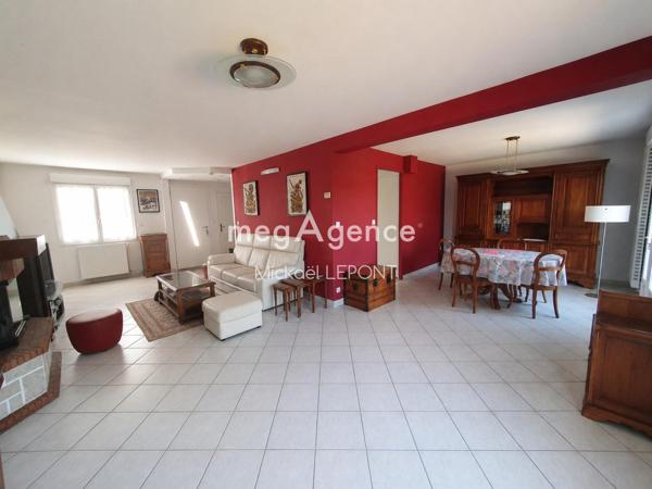 Maison à SAINT-BERTHEVIN, 53940 - 5 pièces 104m²