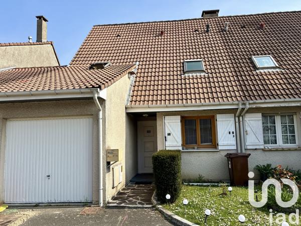 House for sale 4 rooms 106 m² Le Coudray-Montceaux