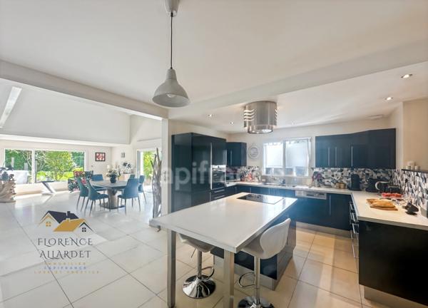 Maison contemporaine de caractère – 240 m² habitables – SERRIERES EN CHAUTAGNE (73)