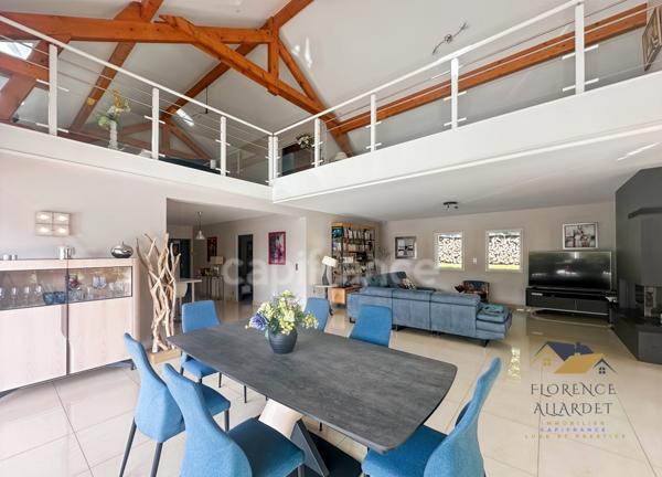 Maison contemporaine de caractère – 240 m² habitables – SERRIERES EN CHAUTAGNE (73)