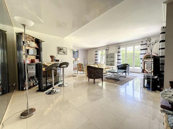 Maison Ozoir La Ferriere 9 pièce(s) 250 m2