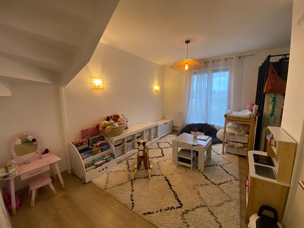 Maison Le Coudray Montceaux 5 pièce(s) 105 m2