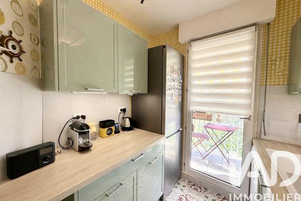 Appartement à vendre 4 pièces 85 m² Courbevoie