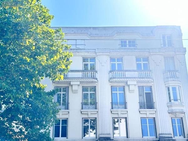 Appartement à vendre à Tours dans l'Indre-et-Loire (37000), ref : 37072-645