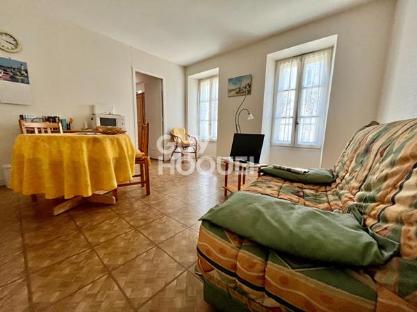 Appartement T2 dans immeuble de charme en plein coeur historique de La Rochelle
