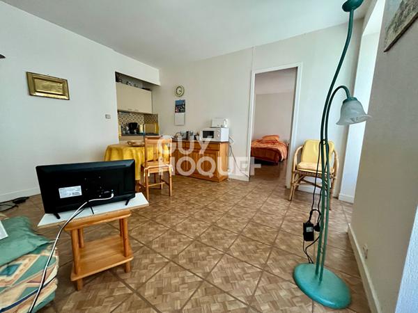 Appartement T2 dans immeuble de charme en plein coeur historique de La Rochelle