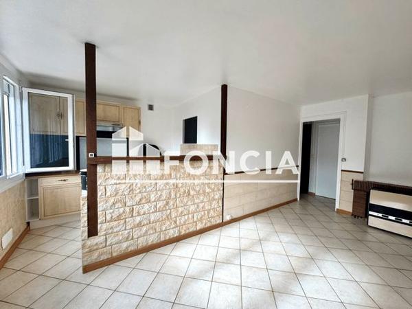 Location Appartement 2 pièces 41.2 m² - Elbeuf 76500