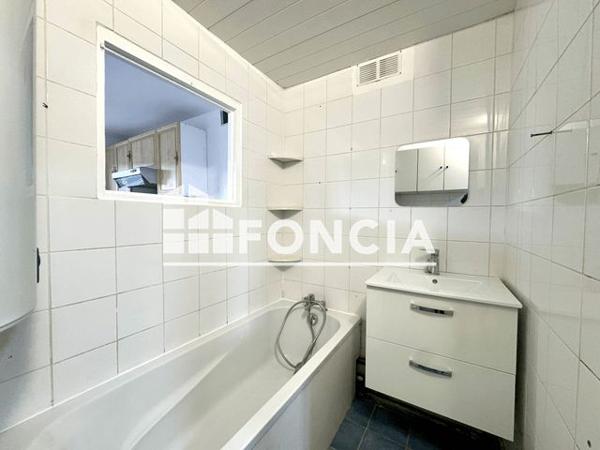 Location Appartement 2 pièces 41.2 m² - Elbeuf 76500