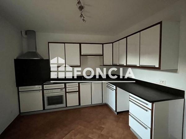 Location Maison 4 pièces 92.14 m² - 8 RUE DU PERE FOUQUES Montfavet 84140