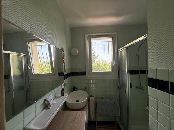 Maison individuelle à vendre à Cusset dans l'Allier (03300), ref : 2025/951-03020