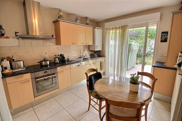 PERPIGNAN ROUTE DES PLAGES APPARTEMENT REZ-DE-CHAUSSEE, GARAGE, PARKING ET EXTERIEUR DANS RESIDENCE SECURISEE